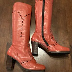 Latinas Red Leather Knee-High Boots Size 7B